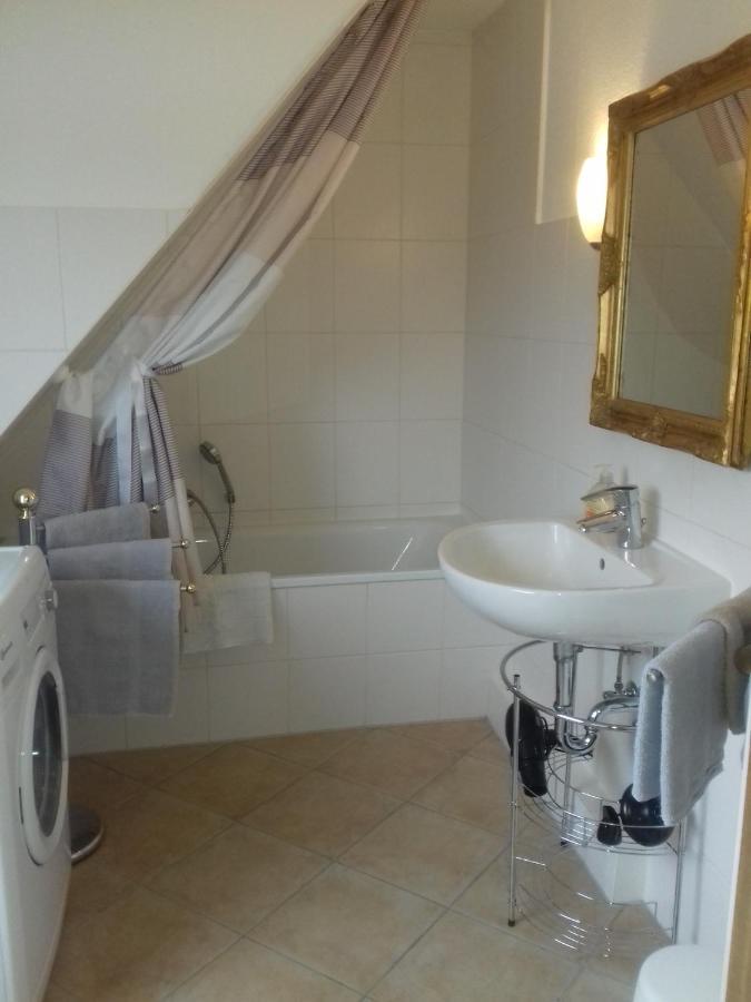 Ferienwohnung, Monteurwohnung Bis 6 Personen Rottorf المظهر الخارجي الصورة